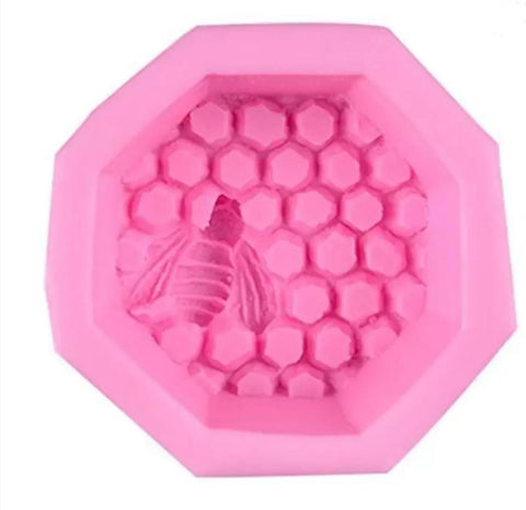 HONEYCOMB WITH BEES MOLD